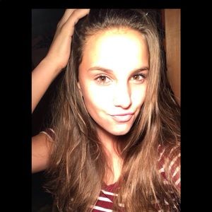 Meet your Posher, Janay